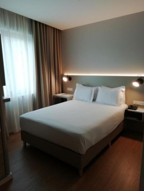 Отель ClipHotel  Вила-Нова-Де-Гайя